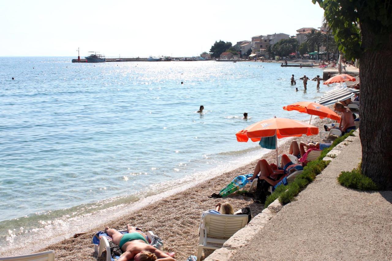 Apartments By The Sea Gradac, Makarska - 13681 Bagian luar foto