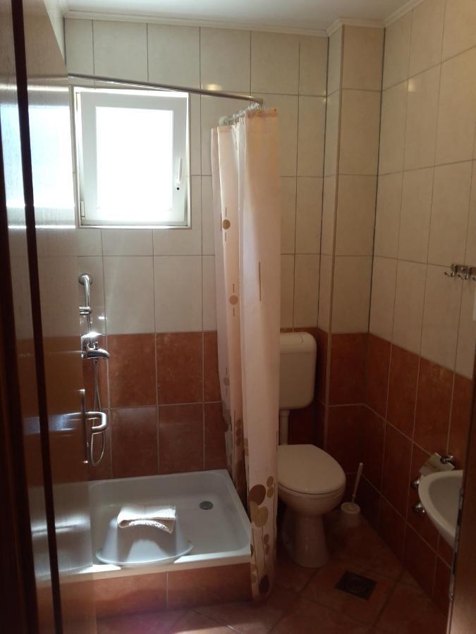 Apartments By The Sea Gradac, Makarska - 13681 Bagian luar foto