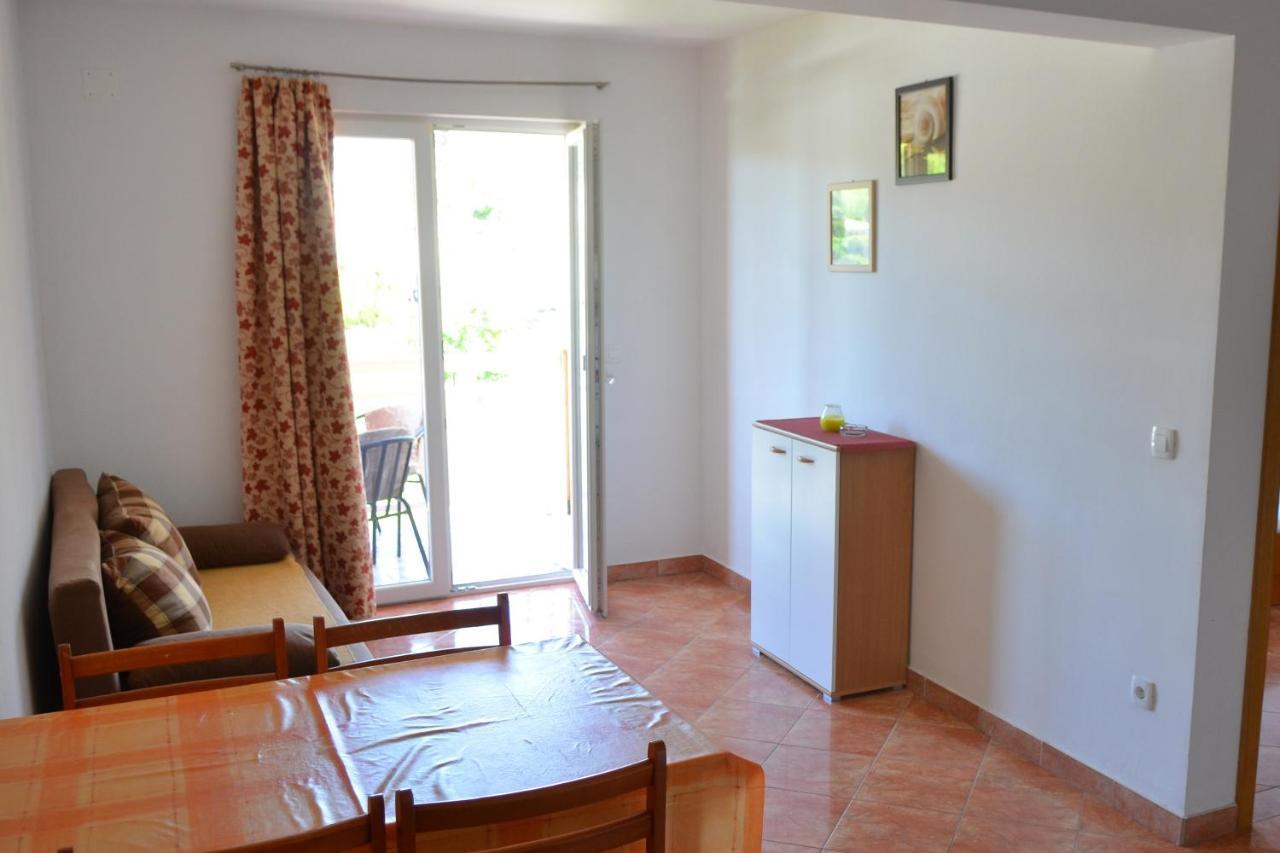 Apartments By The Sea Gradac, Makarska - 13681 Bagian luar foto