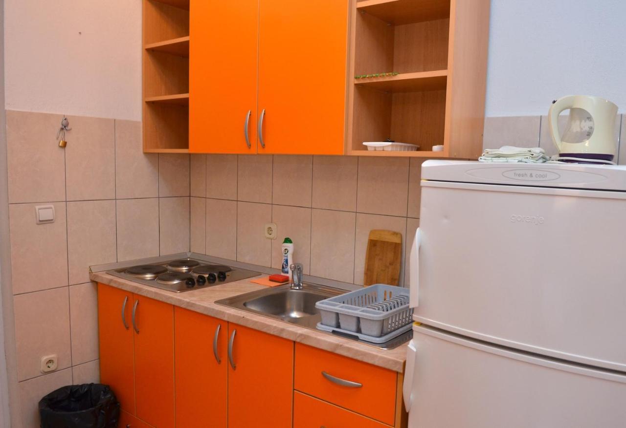 Apartments By The Sea Gradac, Makarska - 13681 Bagian luar foto