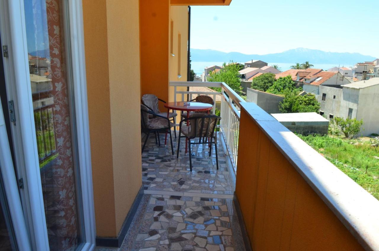 Apartments By The Sea Gradac, Makarska - 13681 Bagian luar foto