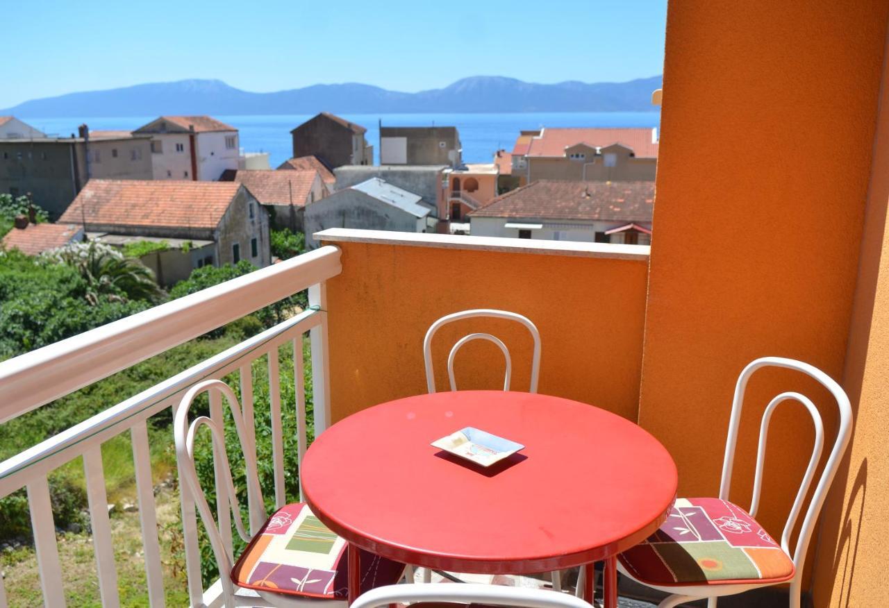 Apartments By The Sea Gradac, Makarska - 13681 Bagian luar foto
