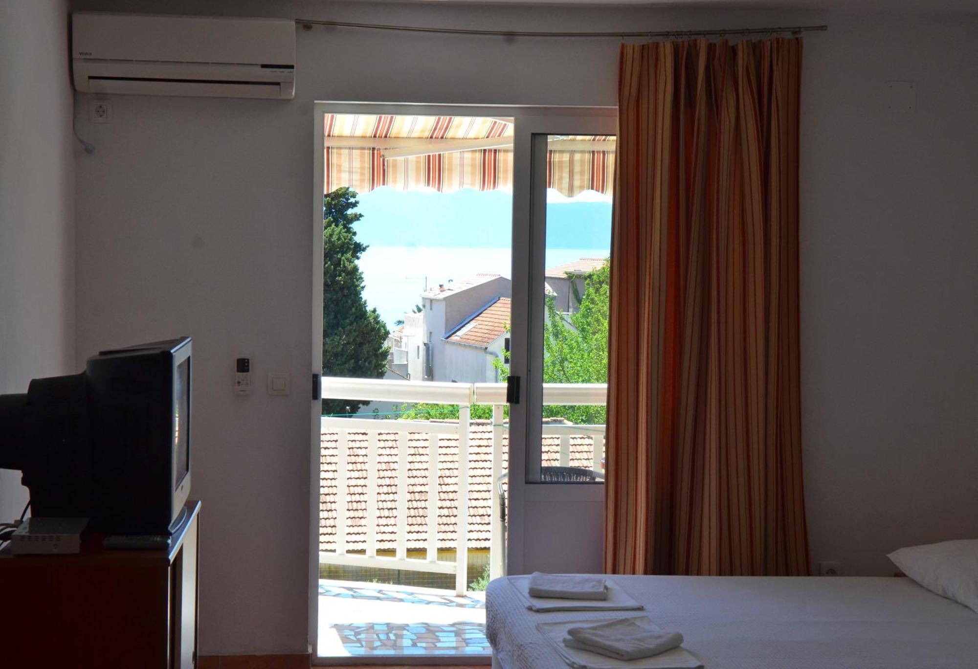Apartments By The Sea Gradac, Makarska - 13681 Ruang foto